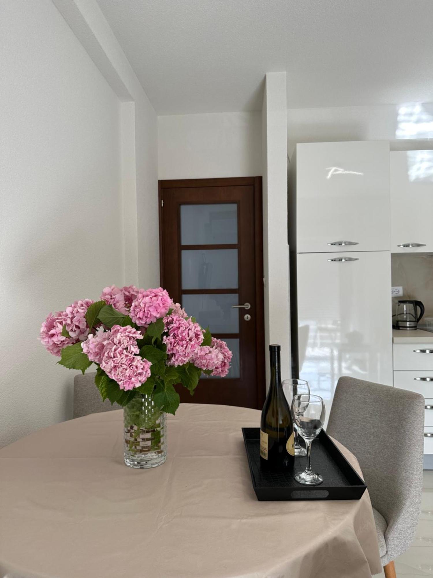 Sunny Apartment Kotor Exterior foto