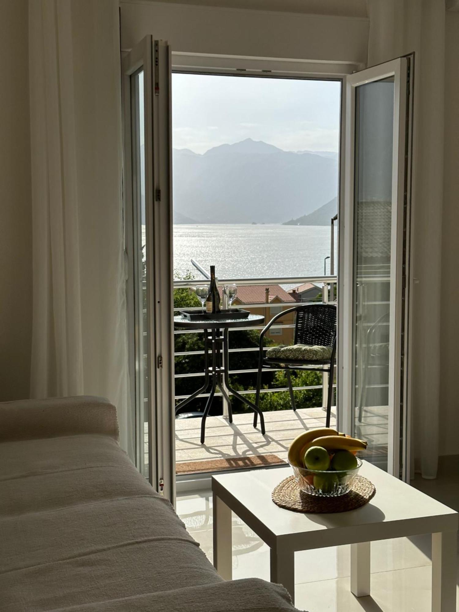 Sunny Apartment Kotor Exterior foto